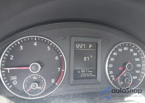 2010 Volkswagen Jetta Limited Edition z USA, uszkodzony, nr VIN 3VWRX7AJ6AM141816